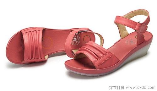 低跟鞋 美腿不費(fèi)腳