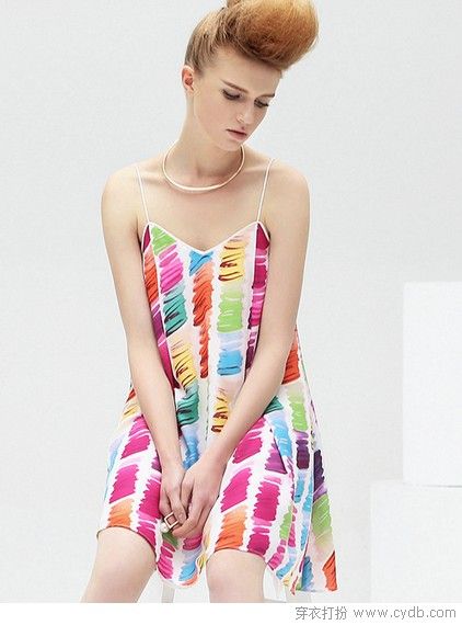 無(wú)吊帶裙不成夏天