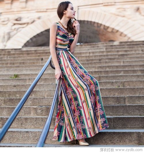 何止是眼熟，百看不厭是條紋