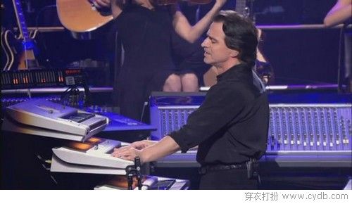 體會服飾與歌曲里的情感語言 體會服飾與歌曲里的情感語言