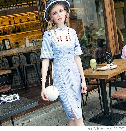 何止是眼熟，百看不厭是條紋