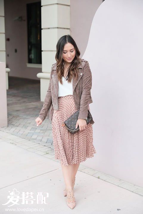 麂皮絨機(jī)車夾克搭配