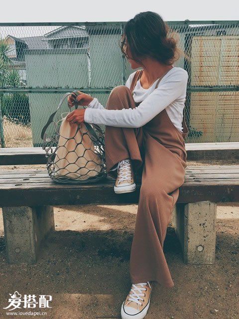 春季米色小清新穿搭，秒變氣質(zhì)鄰家女孩