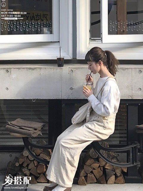 春季米色小清新穿搭，秒變氣質(zhì)鄰家女孩